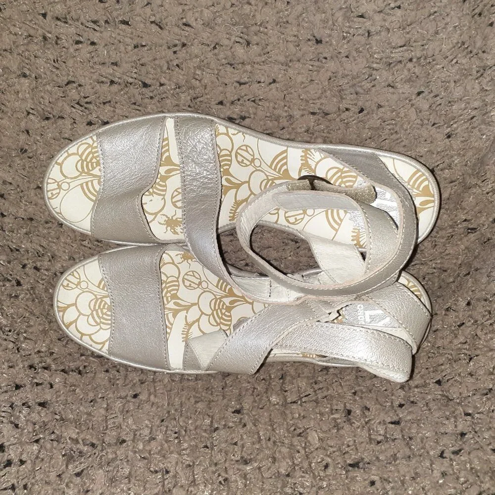 FLY LONDON-Yesk-Metallic Beige/Silver Leather-Ankle Strap Wedge-Sz 9.5-Near Mint - Picture 7 of 8